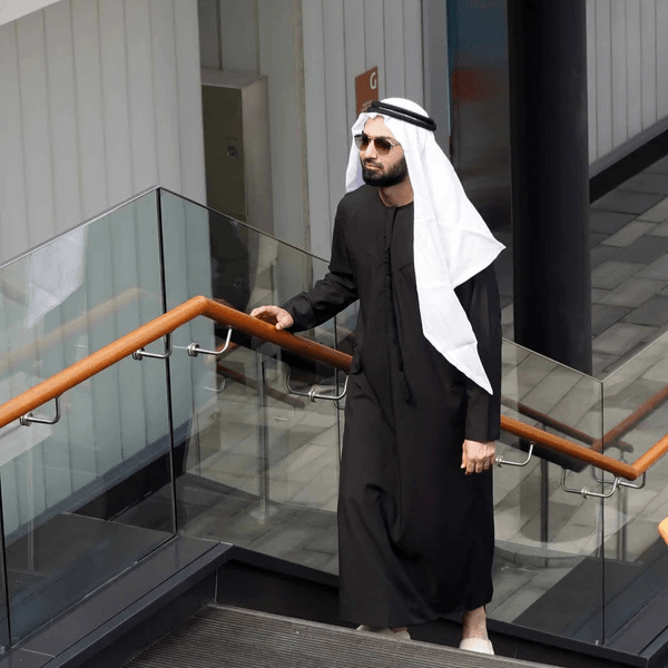 Black Emarati Thobe